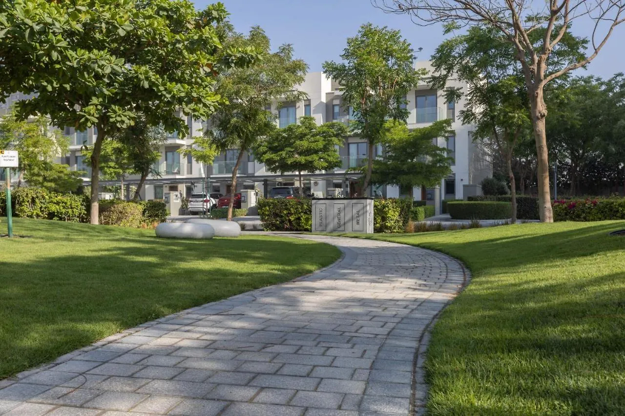 Stay By Latinem Luxury 2Br Holiday Home Cv B1614 Near Burj Khalifa Dubai Apartment